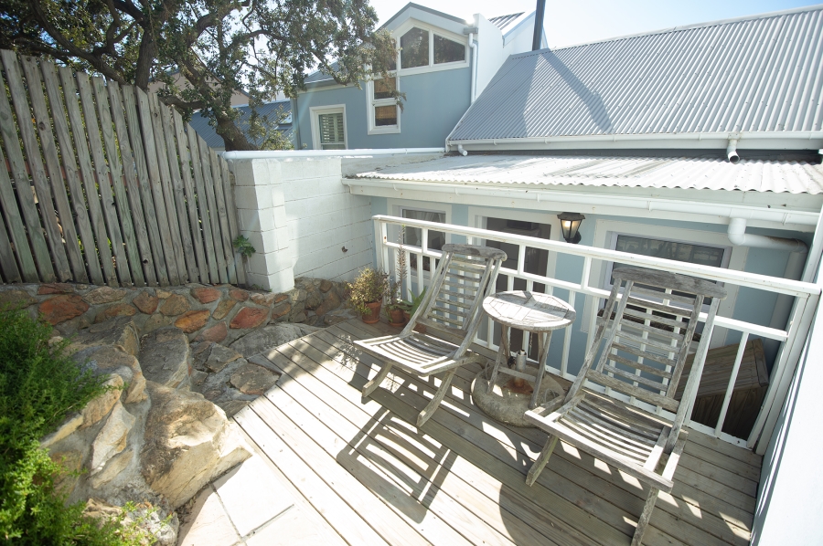 To Let 1 Bedroom Property for Rent in Glencairn Western Cape